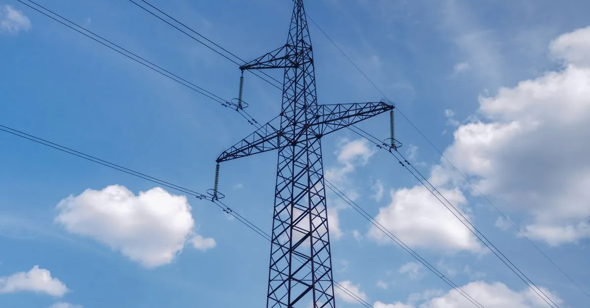 Lignes à haute tension : RTE et Enedis investissent pour l'électrification des entreprises