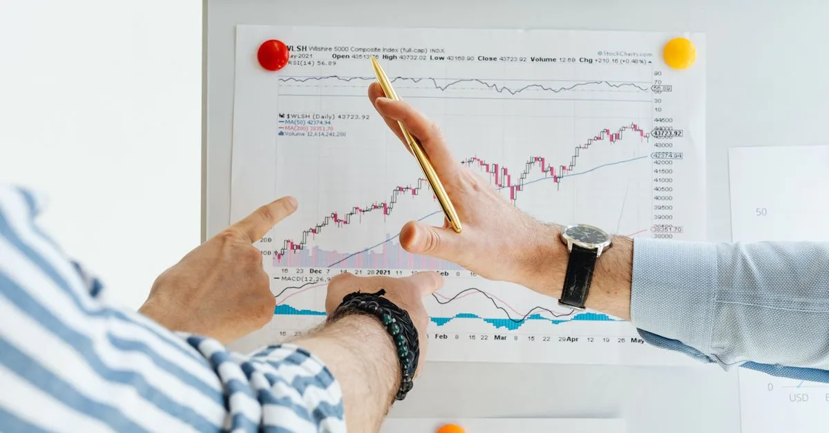 Dirigeant PME analysant la décision de vendre ses CEE en 2026