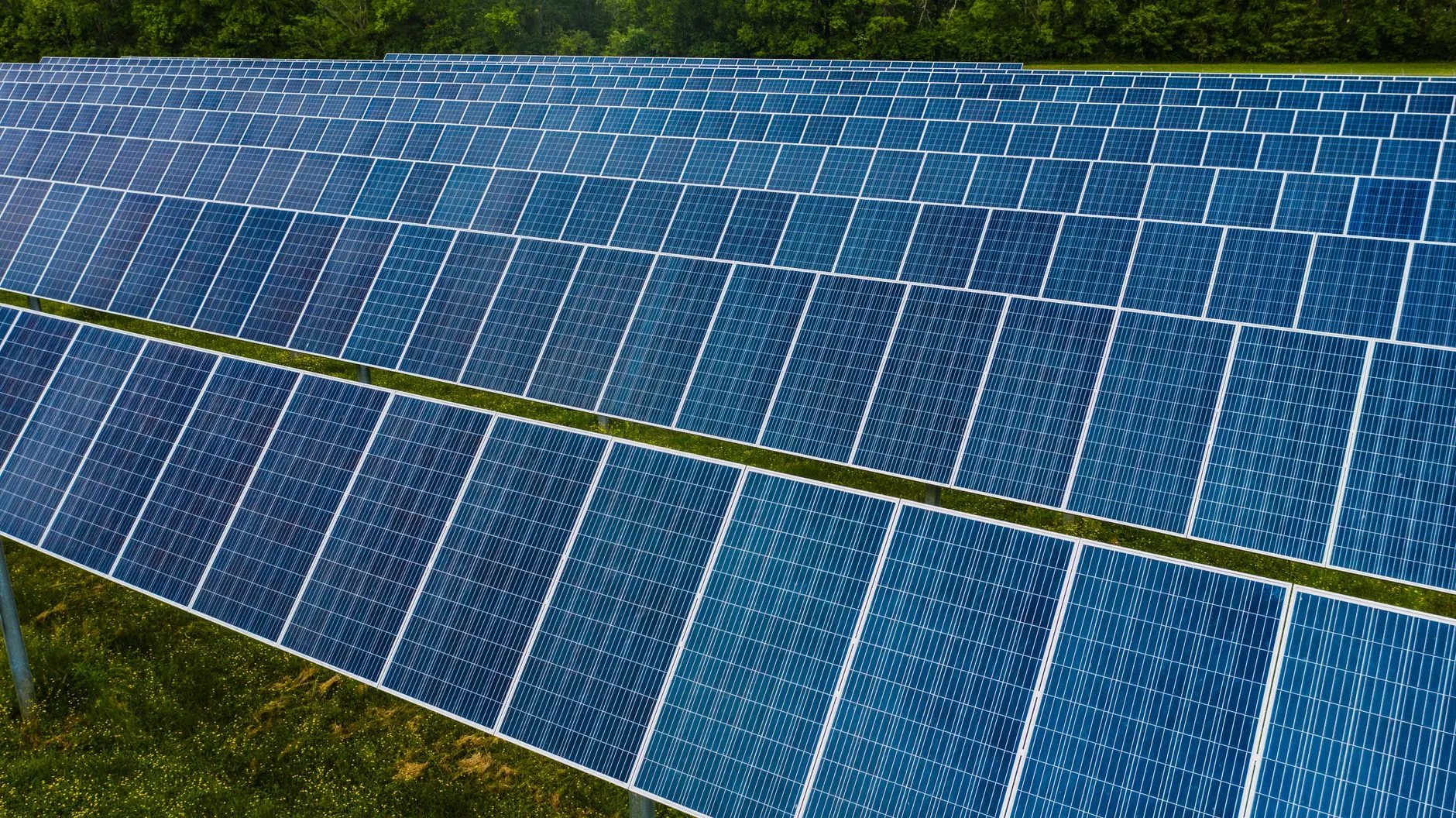 Panneaux solaires d'une installation photovoltaïque produisant des garanties d'origine