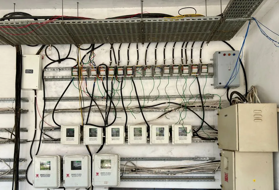 Tableau electrique industriel et depassement de puissance souscrite en entreprise
