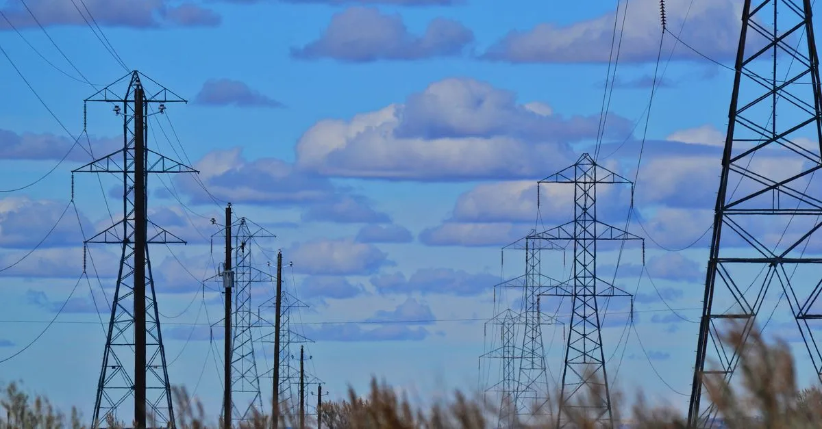 Lignes haute tension du reseau electrique francais - prix de gros de l'electricite et facture des entreprises en 2026